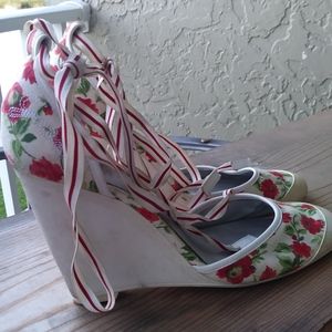 Guess Wedges Floral Sandals